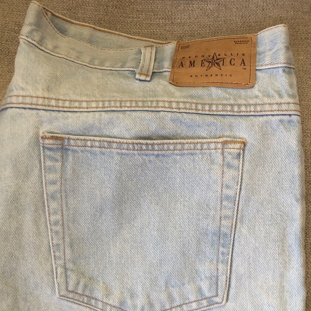Perry Ellis Light Blue Slim Straight Jeans